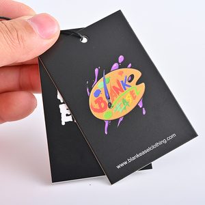Etiquetas colgantes de papel de superficie mate personalizadas, etiquetas de ropa de lujo, etiquetas de precio de ropa para ropa, etiquetas colgantes con cuerda - Product Image 6