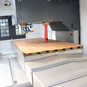 VMC1890 Centro de mecanizado vertical de 5 ejes de alta precisión Máquina CNC de 5 ejes grande y rentable Sistema de control Fanuc BT50 - Product Image 5