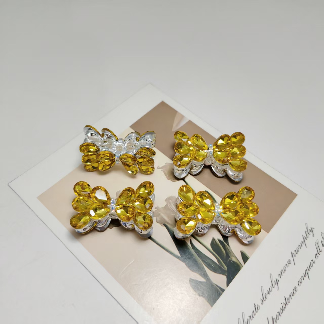 Silver-plated - translucent yellow diamond