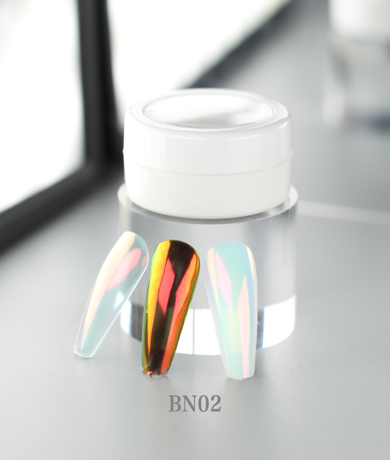 Hl02