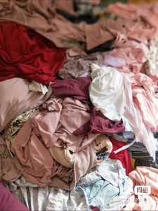 بيع بالجملة من المصنع استخدام صناعي قطن خالص لون داكن 10 بالات من خرقات ملابس مختلطة مستعملة - Product Image 4