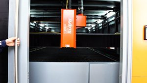 Fiber Laser Cutting Machine 3000w 6000w with Double Table and Protective Cover <strong>Programming</strong> - Product Image 3