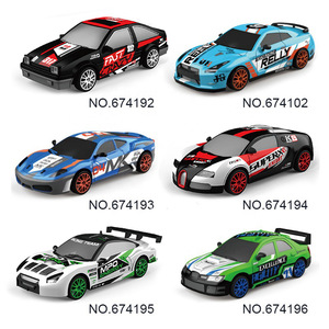 1/24スケールリモコンおもちゃロードビークルRCミニドリフトカーレースゲームドリフトスピードモデルLEDライトとドリフトタイヤ付き - Product Image 4