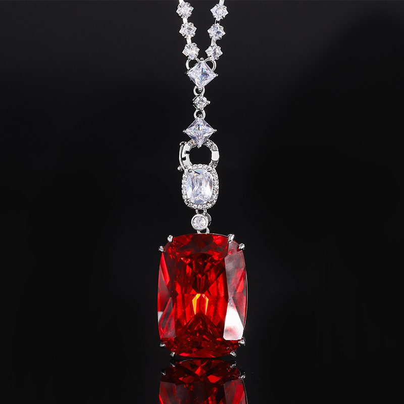 Pendentif orange platine avec chaîne sauvage
