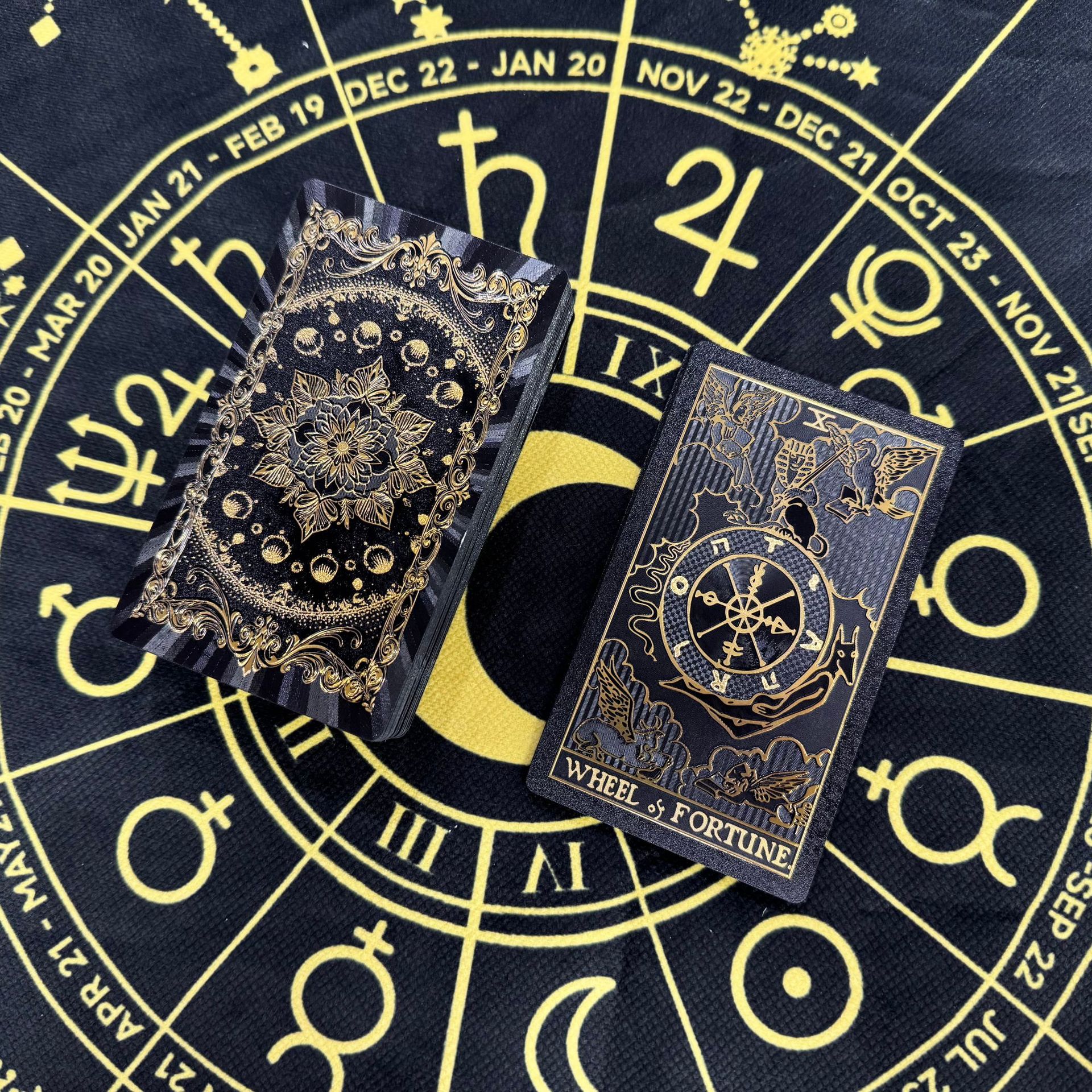 Black gold-bianhua boxed