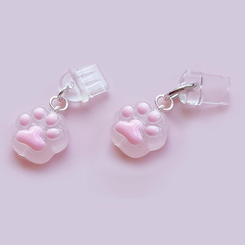 Transparent cat's paw