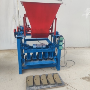 Máquina hidráulica de bloques de hormigón para uso industrial con sistema de apilamiento de palés - Product Image 1