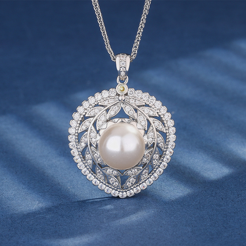 Platinum White Pearl Pendant with Chopin chain