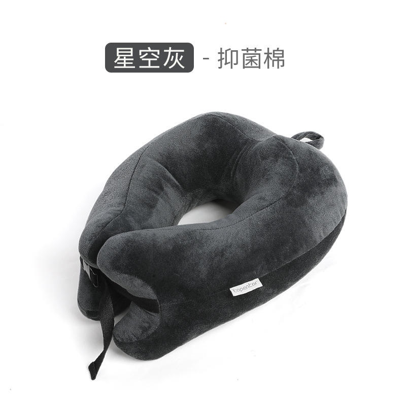 หมอนอิงหางปลา สีเทาดาว