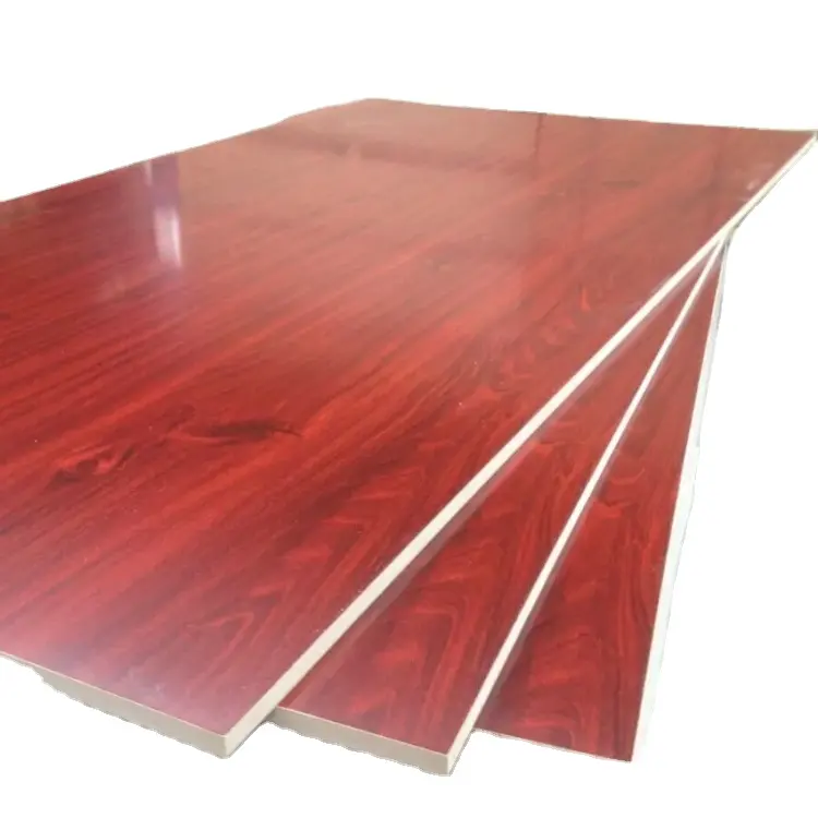 Linyi mejor precio 18mm 4*8 color verde rojo colorfilm frente madera contrachapada para encofrado panel de madera contrachapada de hormigón