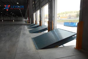Nuevo equipo de elevación Nivelador de muelle de plataforma de transporte de carga con sobrepeso para carga y descarga - Product Image 6