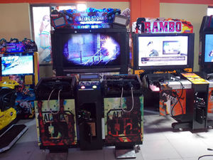 Centro de Diversões Coin Operated 2 Jogadores Arma Dupla Simulação Tiro Jogo Tela Vídeo Shooter Duplo <span class=keywords><strong>Arcade</strong></span> <span class=keywords><strong>Game</strong></span> <span class=keywords><strong>Machine</strong></span>