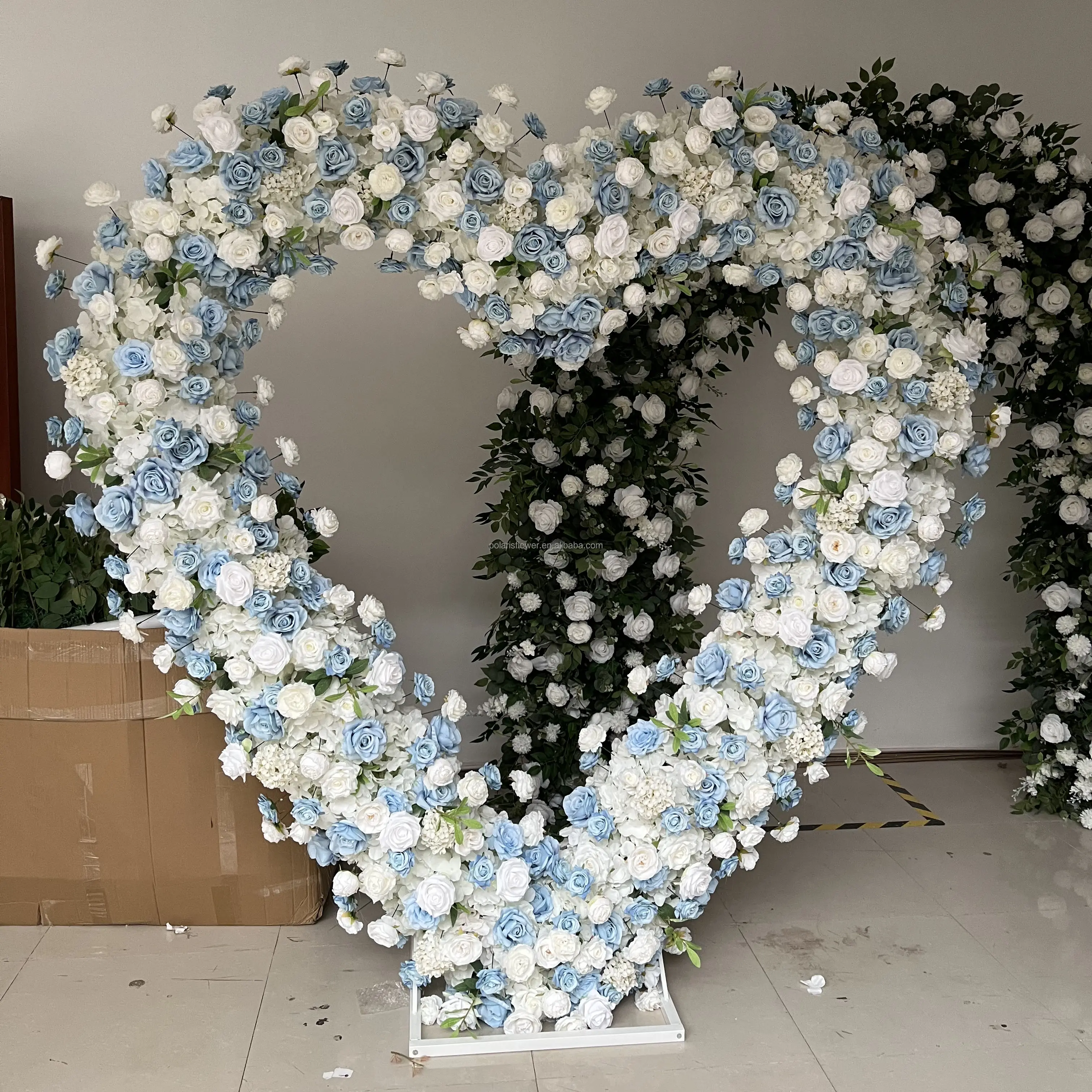 Kunstmatige Witte Roos Met Hortensia Bruiloft Boog Versierde Bloem Metalen Boog Voor Bruiloft Achtergrond Bruiloft Decoratie