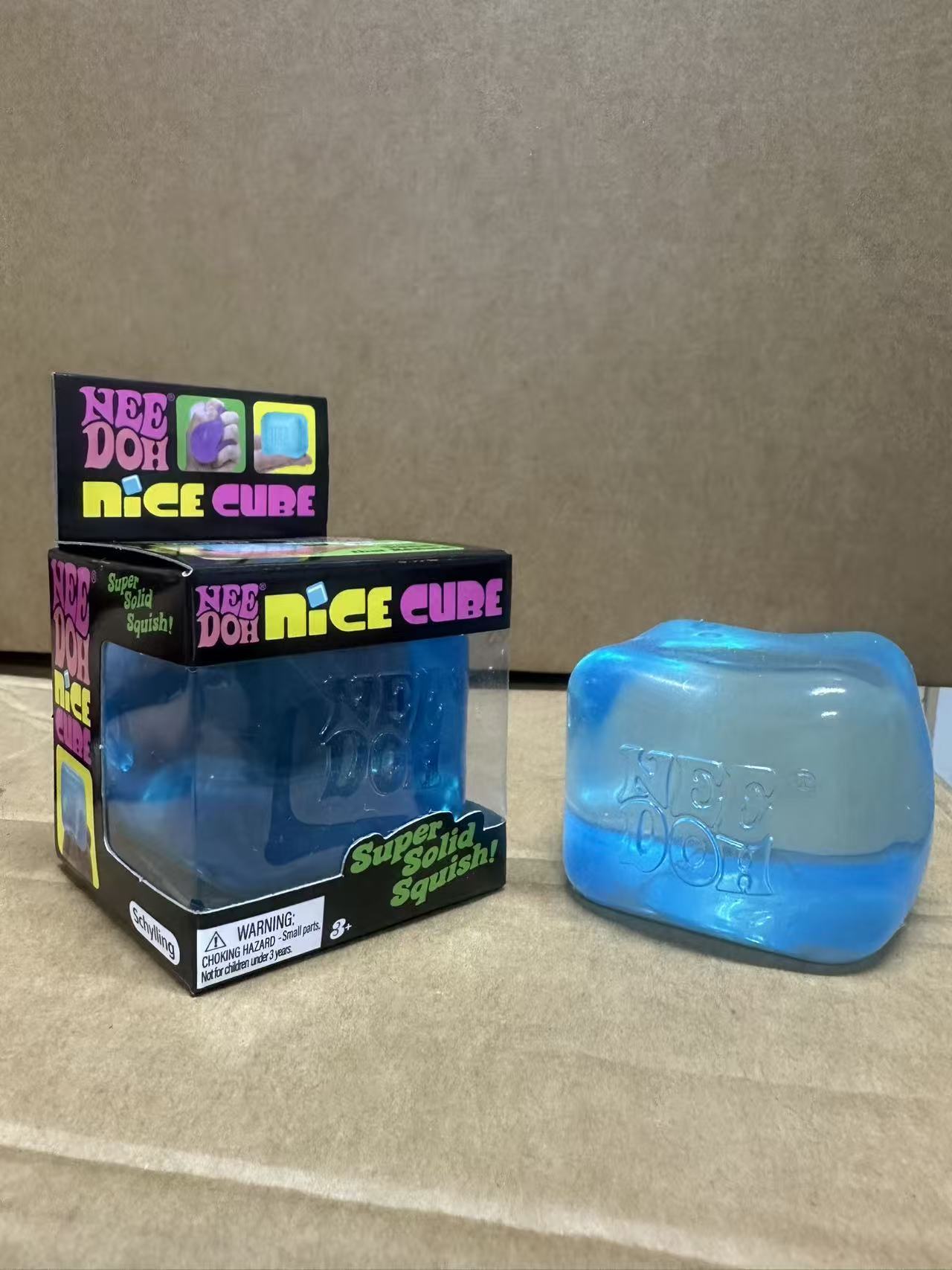 Bleu transparent