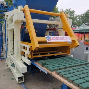Línea automática de máquina de bloques QT 12-15 para hacer ladrillos para industrias de construcción, bomba de motor, caja de cambios, componentes de núcleo de molde - Product Image 4