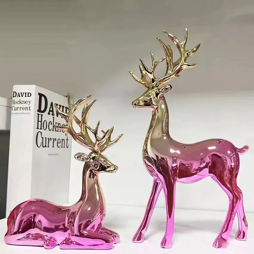 Figurines d'animaux en résine galvanisée personnalisée Statues géométriques de cerf de Noël pour la décoration de la maison