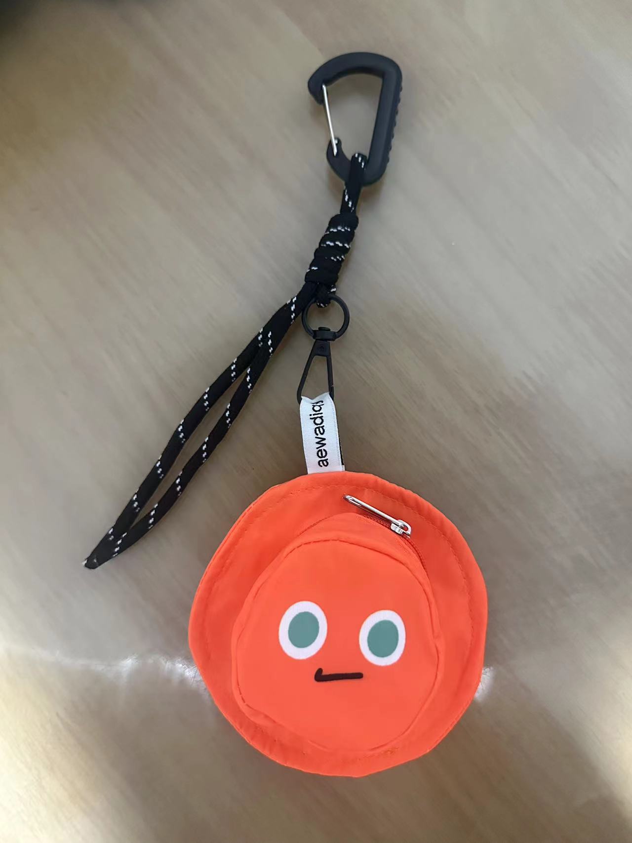 ojos naranjas