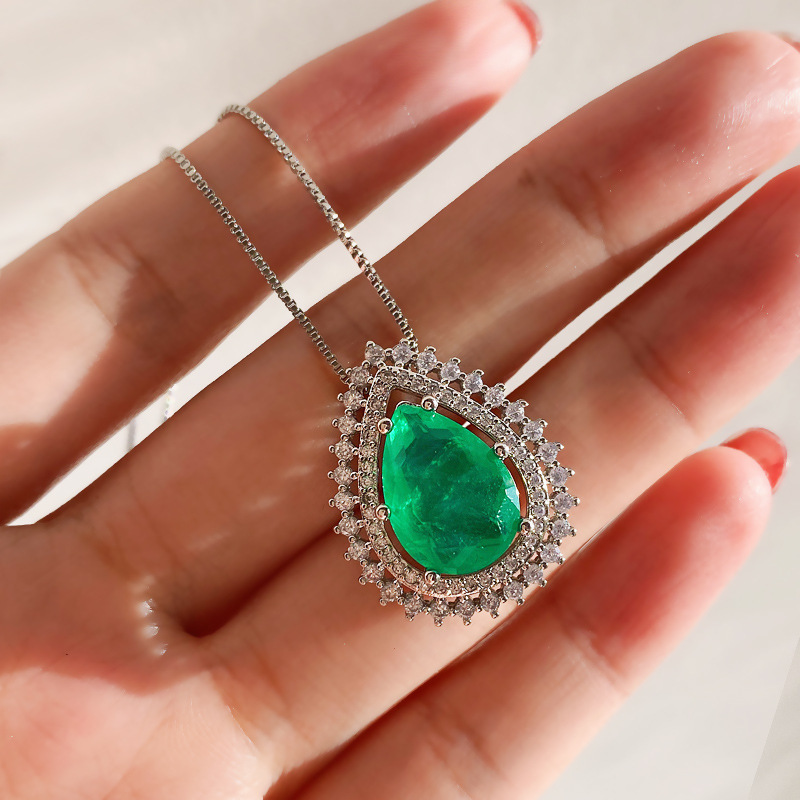 Pendentif émeraude