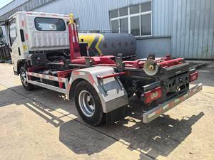 Nhỏ Foton 5 Tấn Hook Lift Xe 5 M3 Roll-Off Xe Tải Bỏ Qua Loader Trao Đổi Cơ Thể Có Thể Tháo Rời Container Xe Tải Rác - Product Image 4