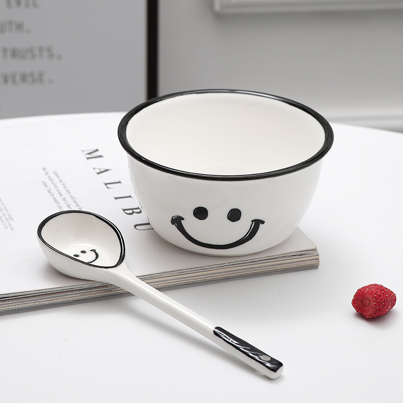 Cute smiley face (1 bowl and 1 long-handled spoon)
