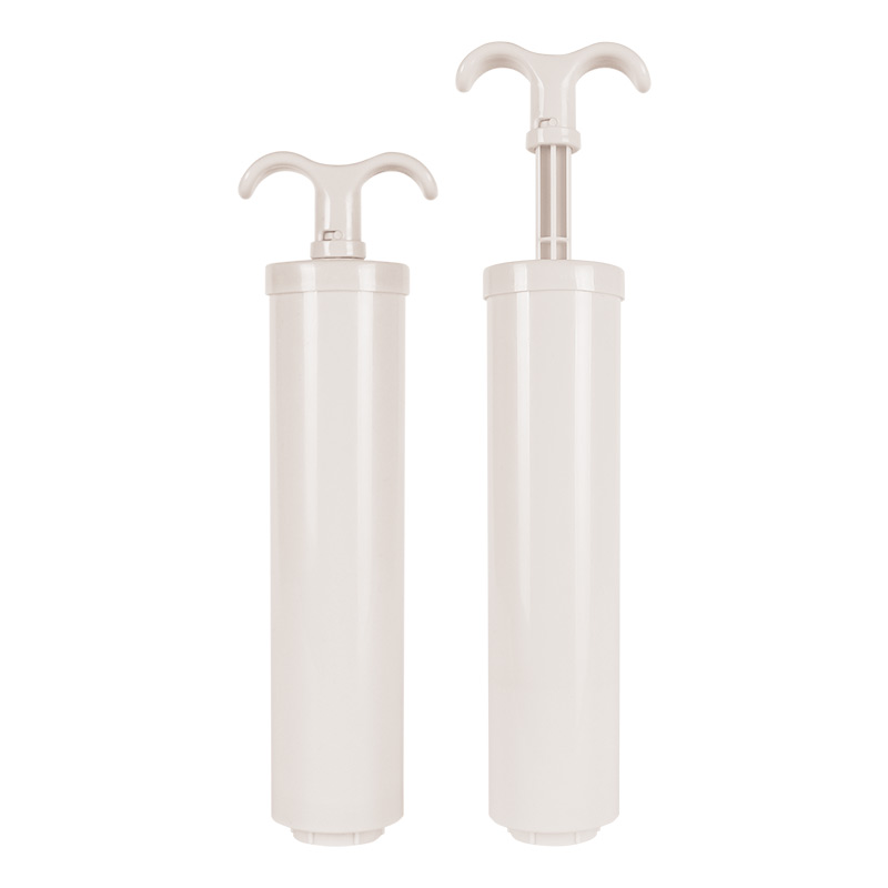 Pompe à main en plastique blanc