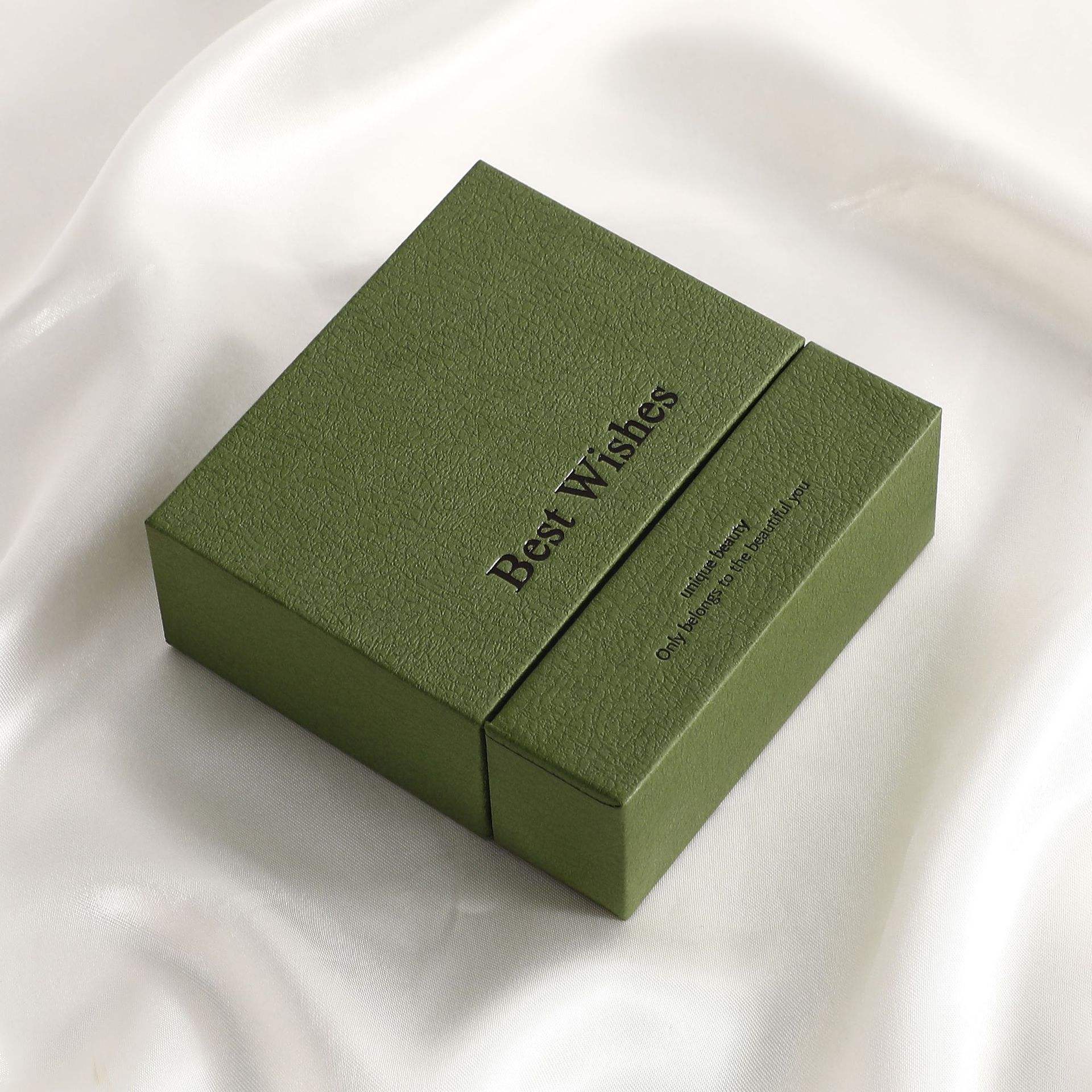 สีเขียว