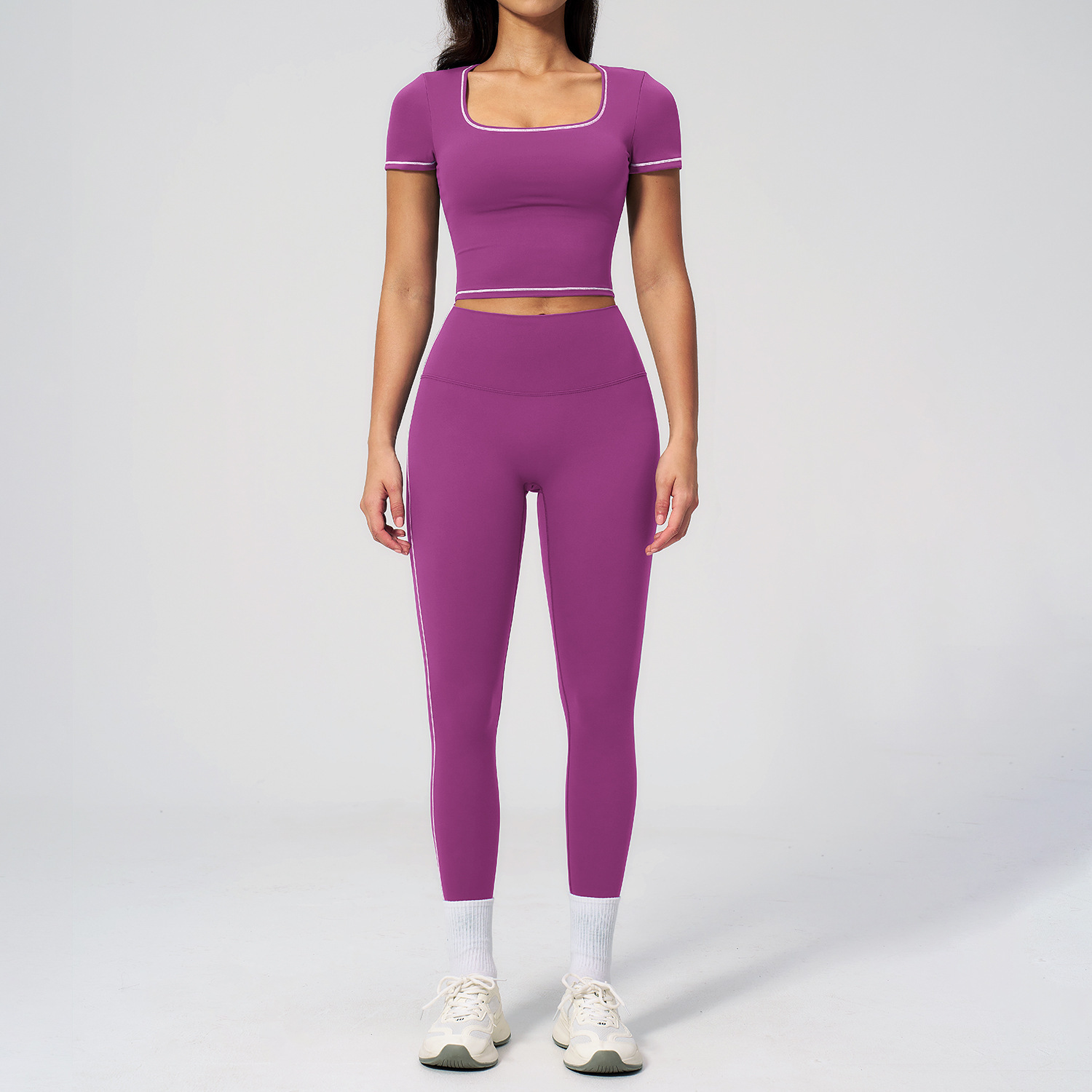 Camisetas moradas+leggings