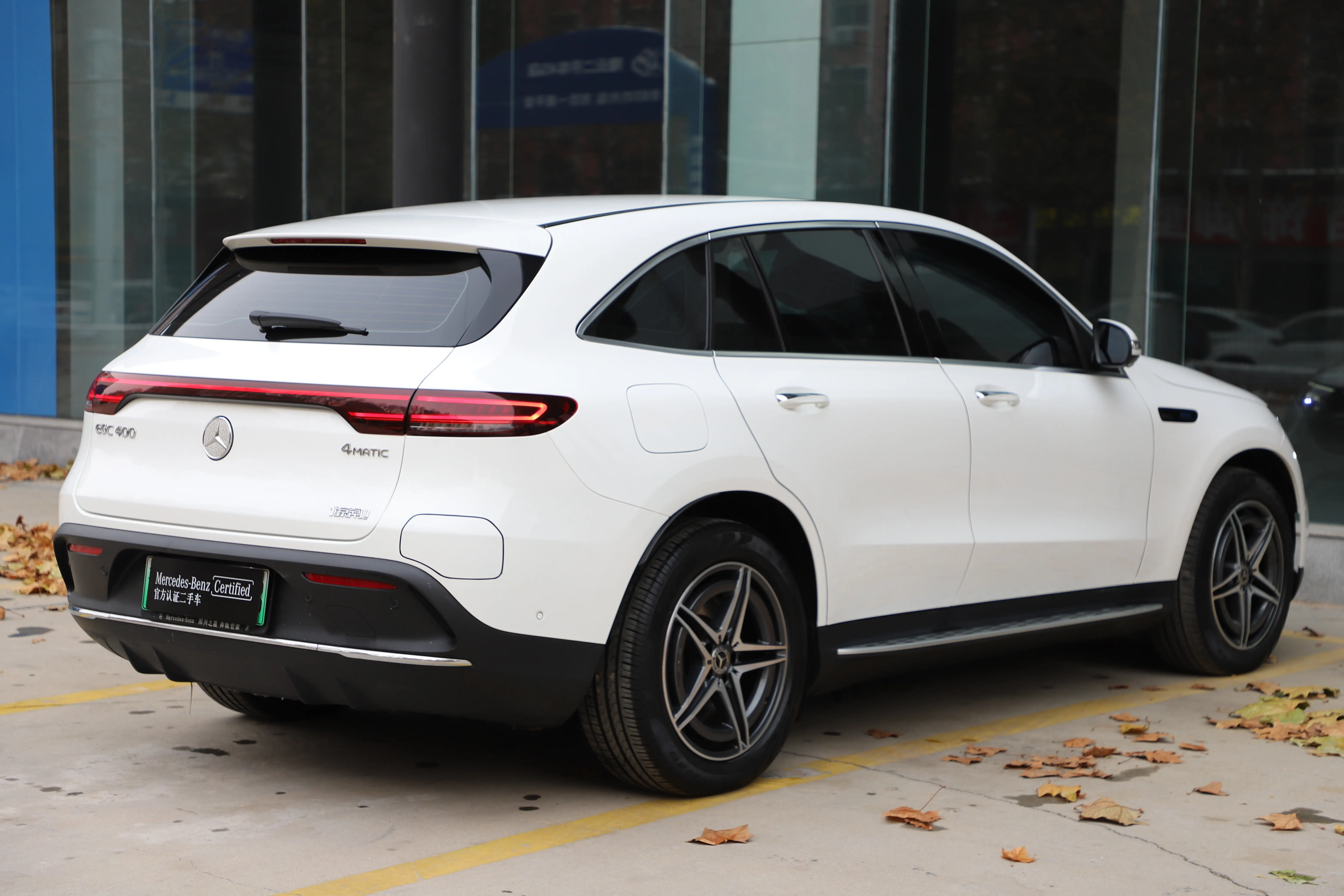 للبيع بالجملة سيارات متجر عالية الجودة لسيارات Mercedes.Benz EQC 400 4MATIC 2019~2022 سيارات متجر بسعر مخفض