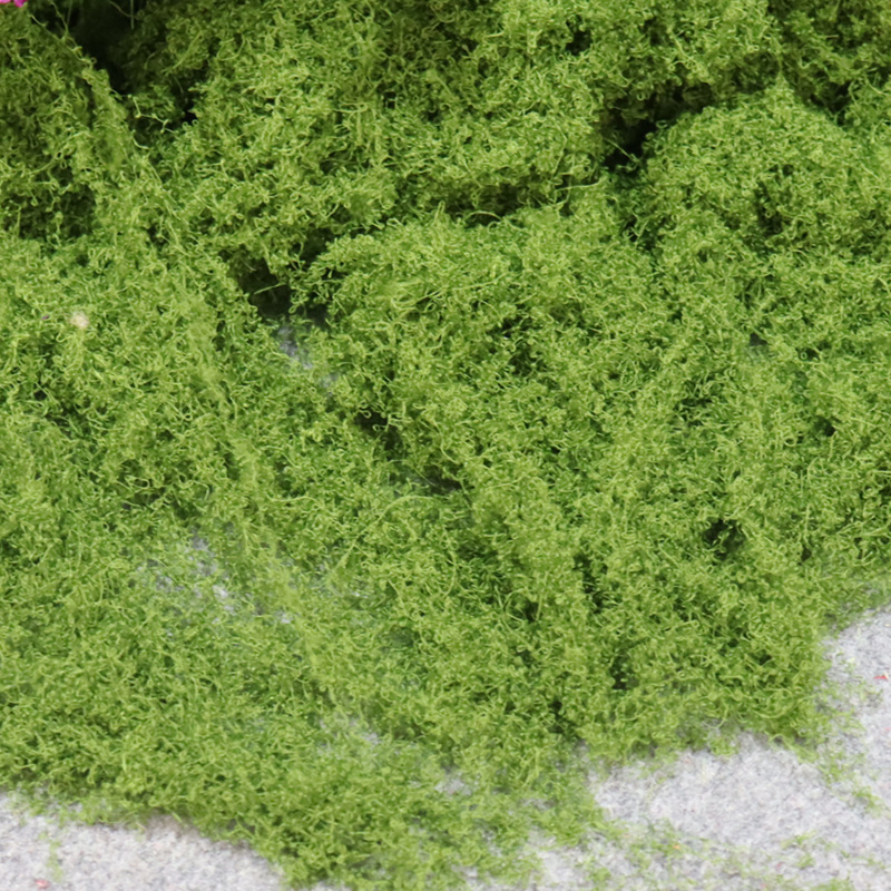 Wool yarn, light green (2 cm thick)