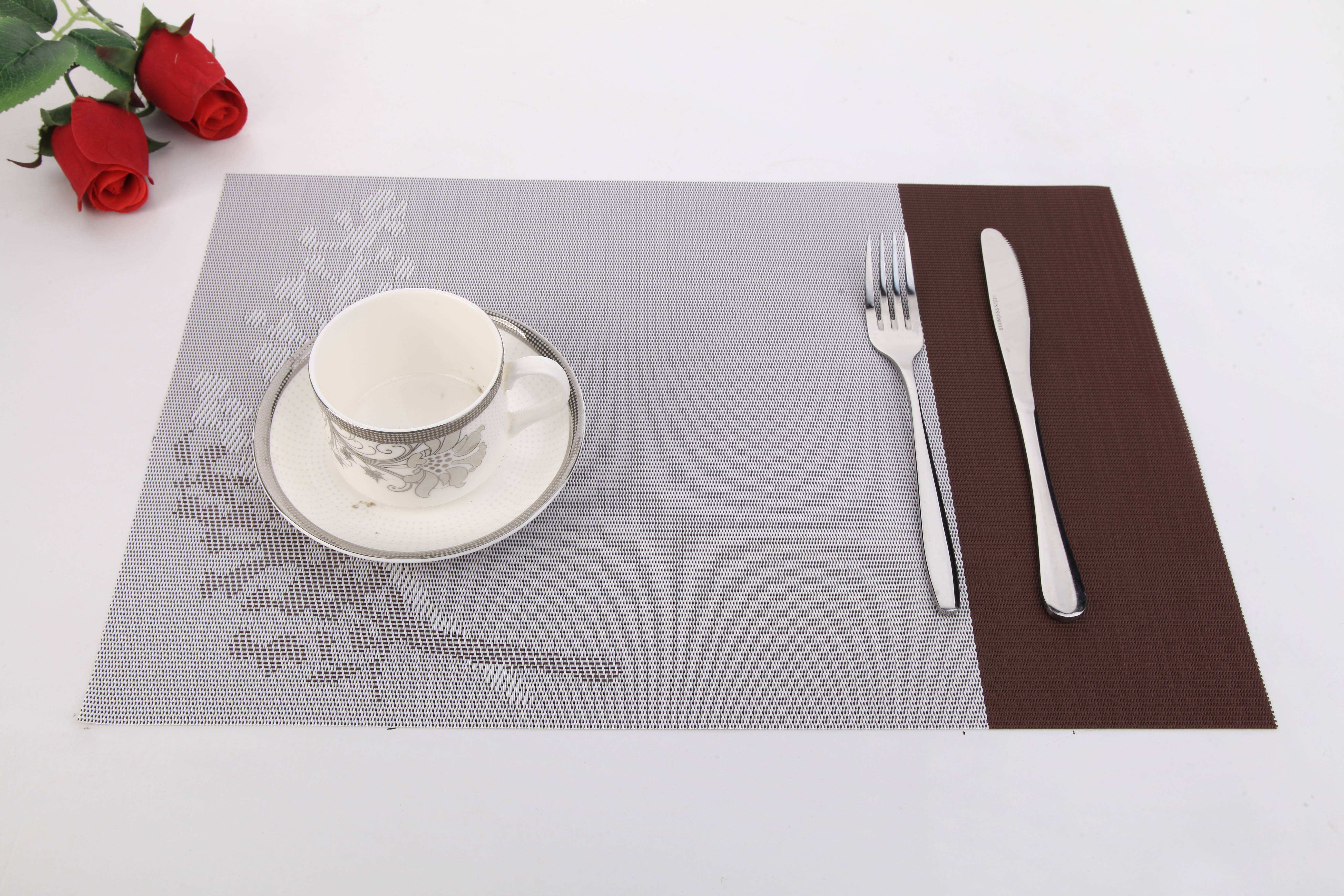 สีเทาอ่อน