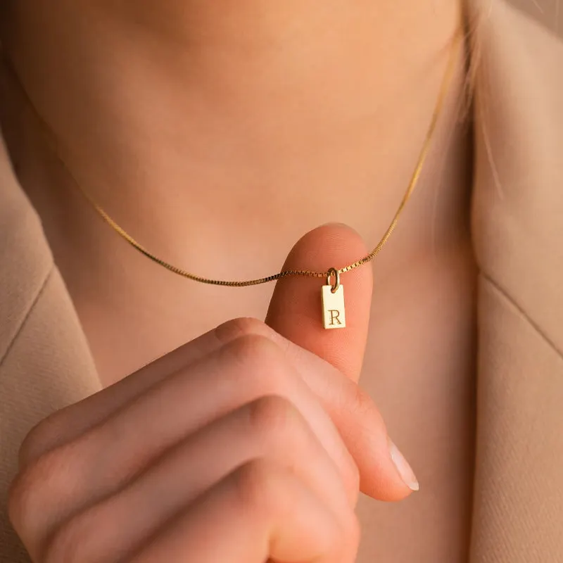 Collar de acero inoxidable con inicial de oro para mujer, colgante minimalista con nombre personalizado grabado, cadena en caja