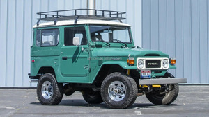 1978年トヨタランドクルーズ _ FJ40 4X4 UTILITYランドクルーザーワゴン左手ドライブと右手ハードトップ車 - Product Image 4