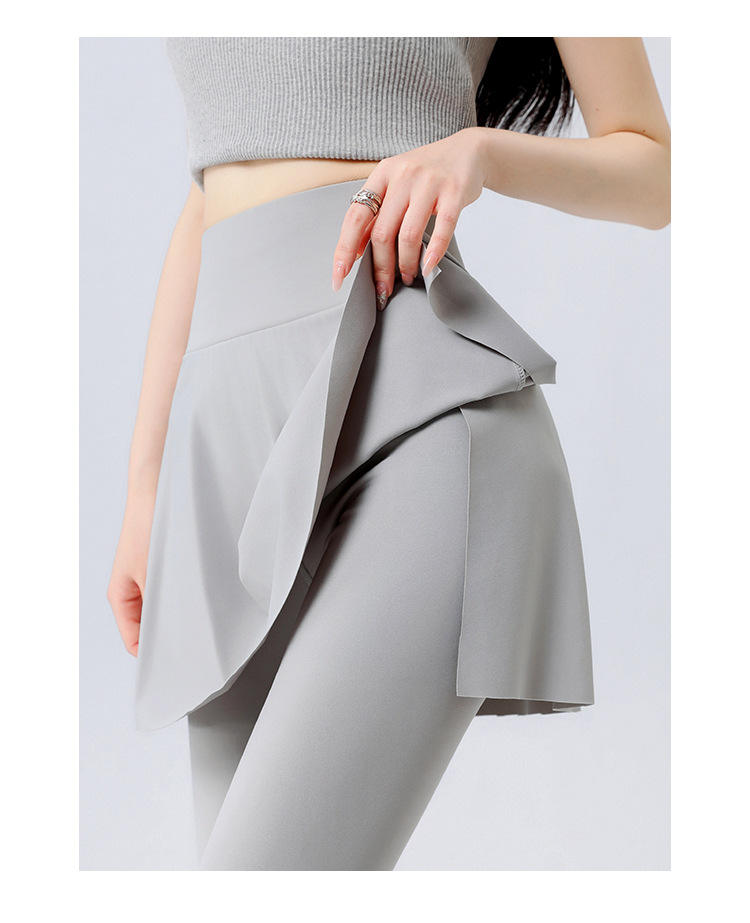 สีเทาอ่อน