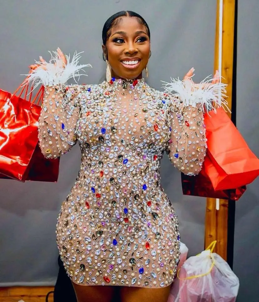 Robe courte Sexy en maille de cristaux pour femmes, tenue de soirée moulante avec strass, pour fête d'anniversaire, mode 2023