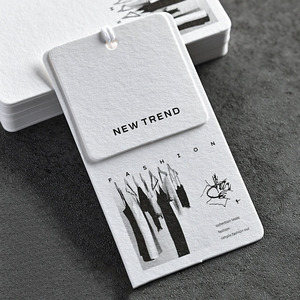 Diseño gratuito MOQ bajo Forma personalizada Diseño de papel Etiquetas colgantes de ropa para etiquetas de ropa privadas con etiquetas de bolsa de cuerda - Product Image 2