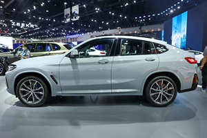 <span class=keywords><strong>2025</strong></span> yeni araba bmw X4 benzin SUV 2.0T benzin araba stokta B-M-W X1 X3 X4 X5 <span class=keywords><strong>X6</strong></span> SUV benzinli araçlar ucuz fiyat satılık hazır