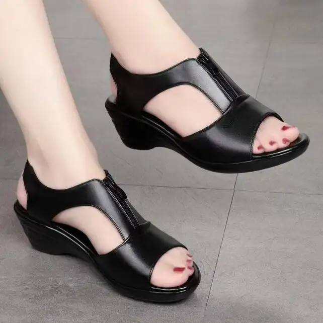 Baru Grosir Pu Atas dengan Sol Karet Sandal Wedges untuk Wanita Musim Panas Sandal Sandal Sepatu Nyaman