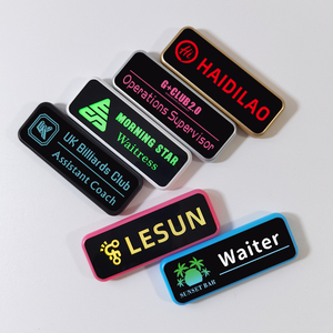 Biểu Tượng Tùy Chỉnh <span class=keywords><strong>LED</strong></span> Phát Sáng Huy Hiệu Nút Mini Nhấp Nháy Bồi Bàn Huy Hiệu Mặc Có Thể Sạc Lại Nhân Viên Nam Châm Tên Tag - Product Image 2