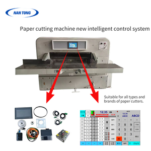 Il sistema di controllo automatico del Computer della macchina per il taglio della Bola della carta elettronica intelligente include il fondo del motore della pompa