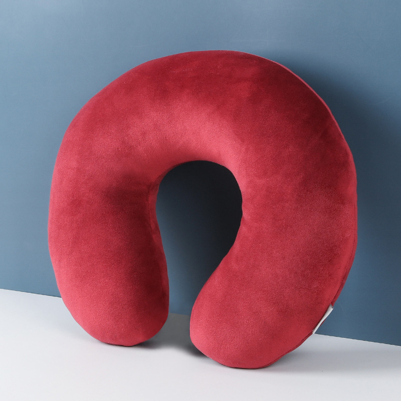 Rojo brillante desabrochado.