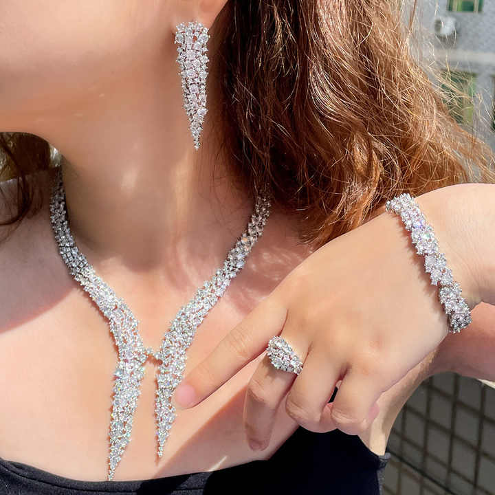 US Diamond ดูไบชุดเครื่องประดับผู้หญิงอุปกรณ์เจ้าสาวงานแต่งงานเพทายคริสตัลชุดเครื่องประดับ