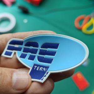 衣服のタグレス3Dエンボスブランドの文字をカスタマイズするロゴシリコンゴム熱適用転写ビニールラベル - Product Image 4