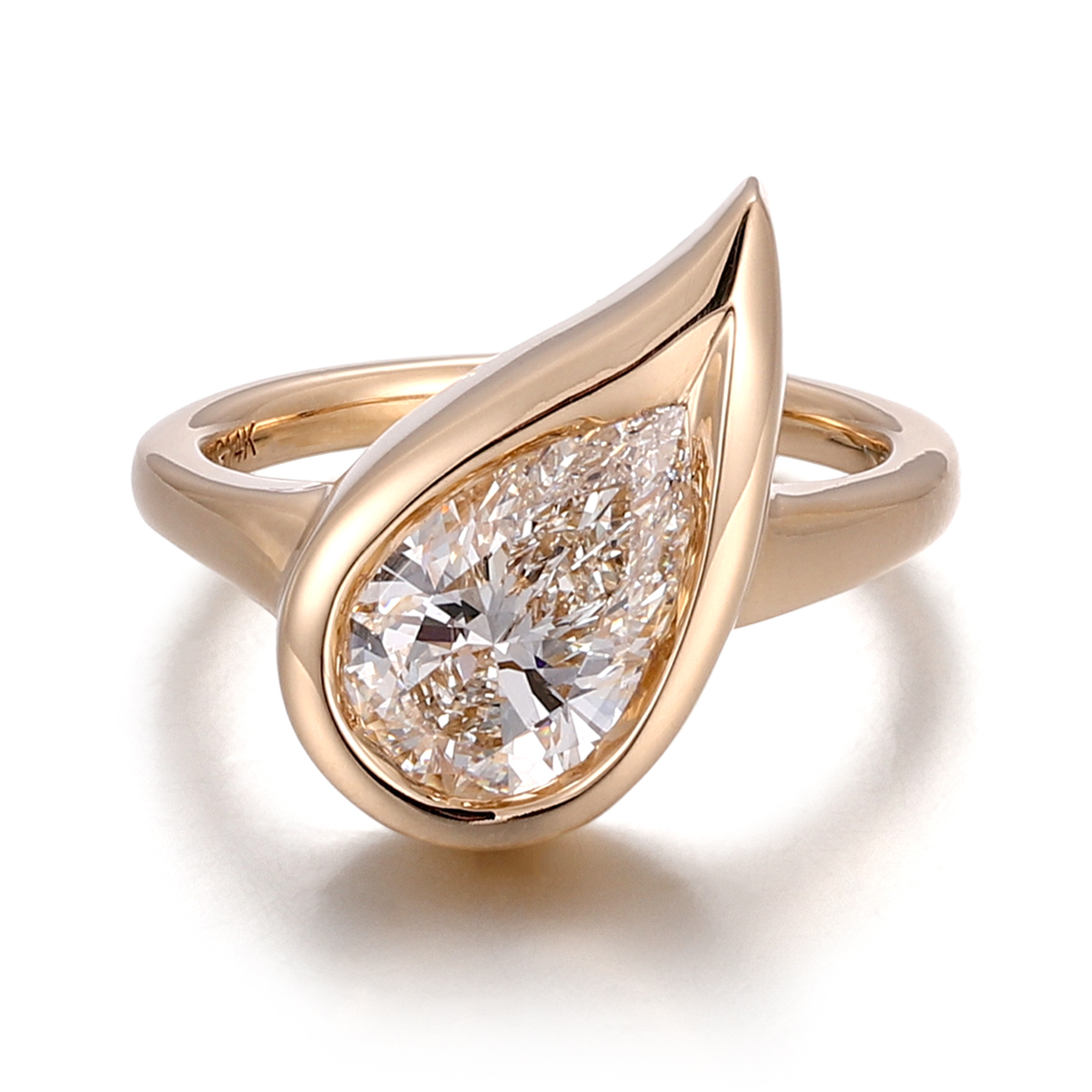 Real solid 18k gold lab diamond ring