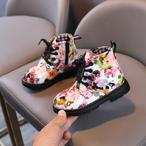 春と秋のブーツファッションシューズ、キスガールのための美しいカラフルなフラワープリント