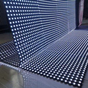 耐久性のあるledメッシュ衣料品店背景ディスプレイカスタマイズled建物ファサードディスプレイ画面