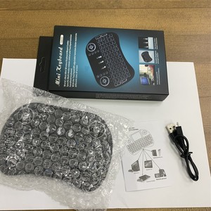 Fábrica más barata i8 PRO 7 Color retroiluminada mini teclado inalámbrico 2,4G Control remoto USB de la caja de TV/PC/juego, etc. Con Touch Pad - Product Image 6
