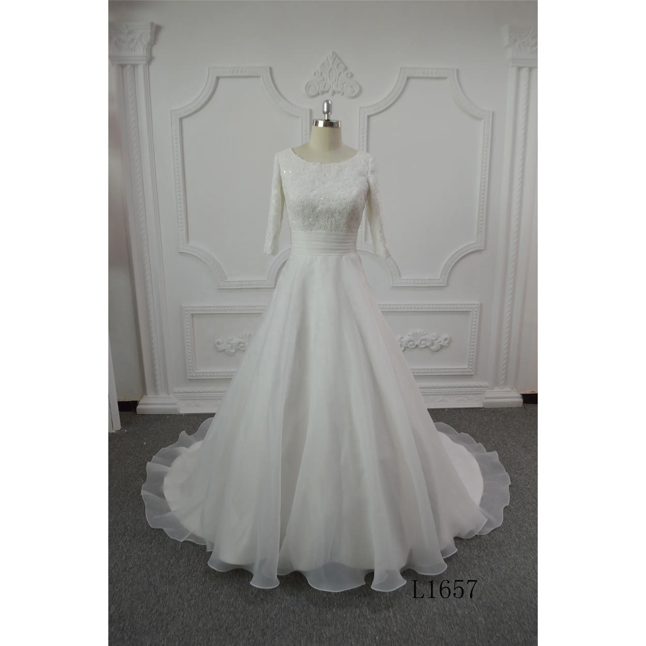 Apliques de encaje blanco lujo brillo cristal brillante construido Guangzhou una línea vestido de novia fábrica con manga