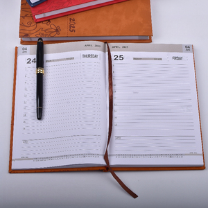 2025 Planner personalizzato <span class=keywords><strong>Notebook</strong></span> con motivo a fiore in pelle con copertina morbida agenda datata <span class=keywords><strong>Notebook</strong></span> con logo personalizzato fornitore di origine