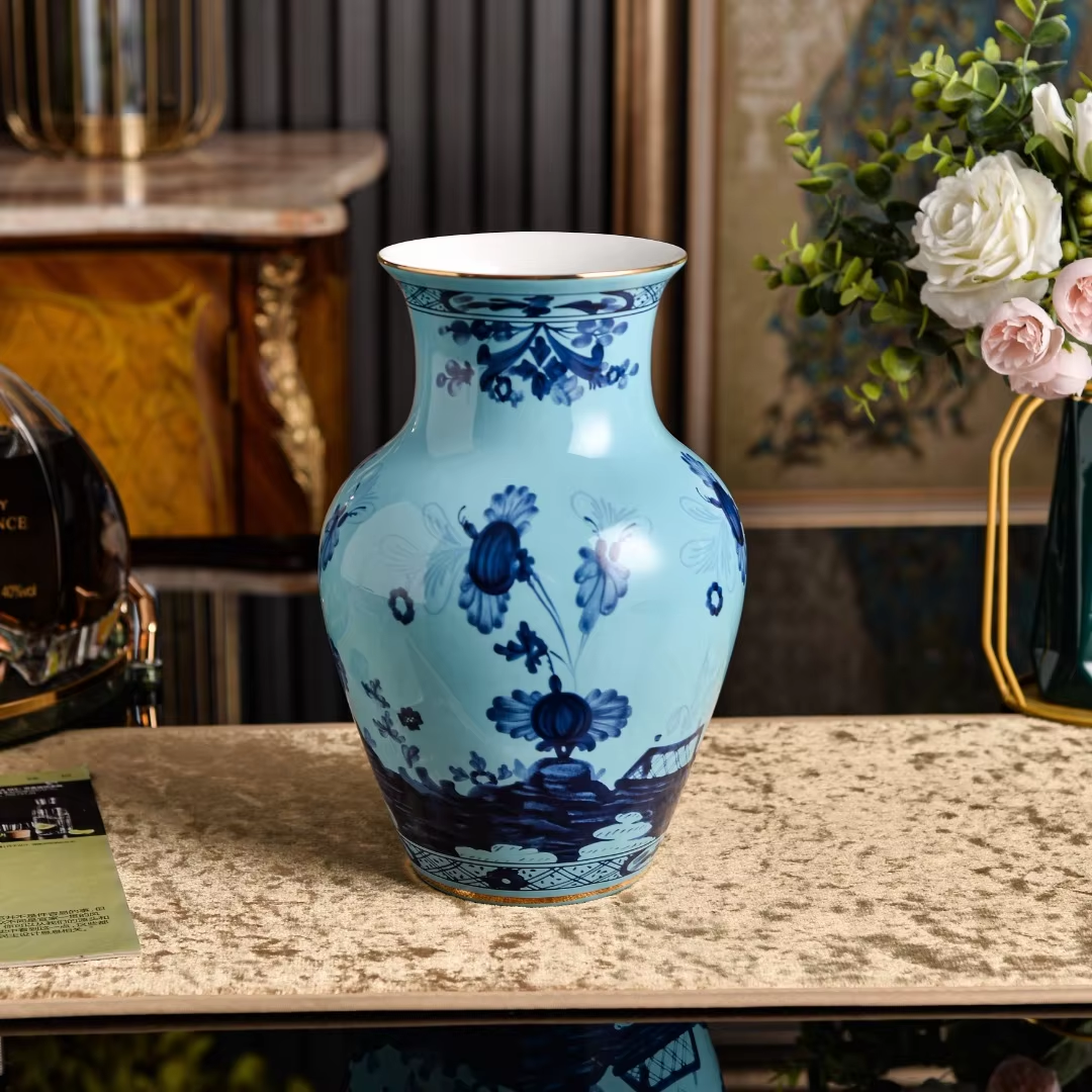 Blue vase small