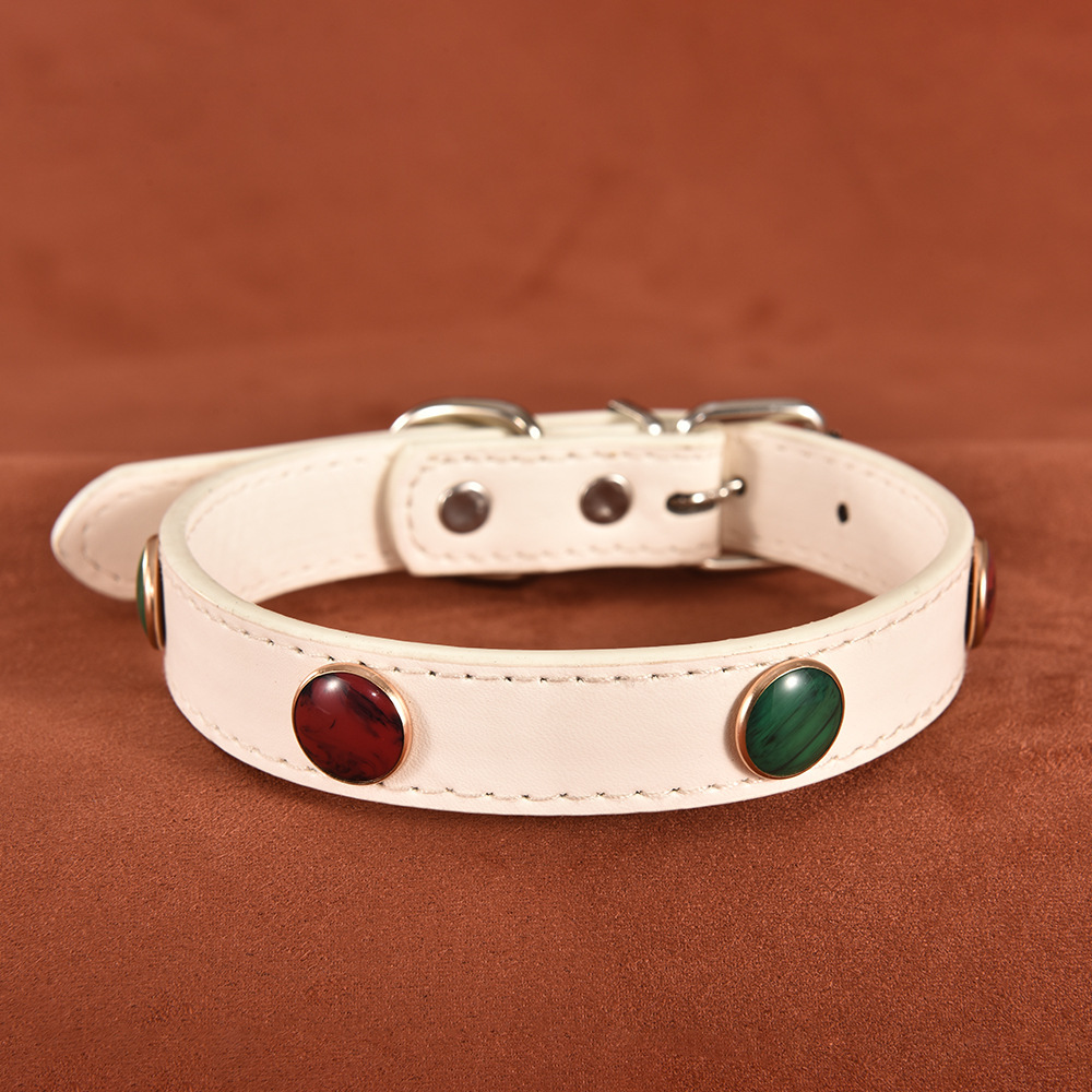 Perla de color blanco lechoso